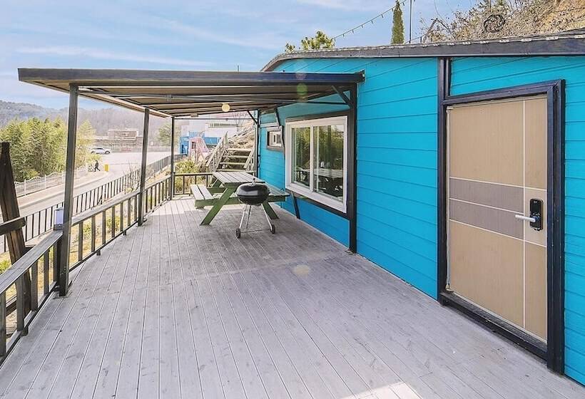 Sokcho Donbangseock Pension