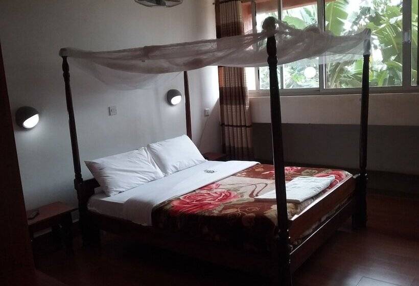 Entebbe Flight Motel