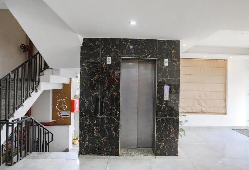 Fabhotel F9 Sector 19