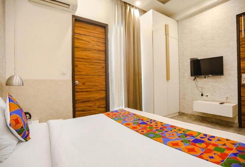 Fabhotel F9 Sector 19