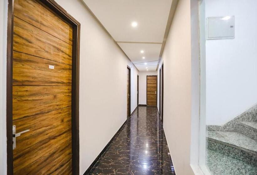 Fabhotel F9 Sector 19