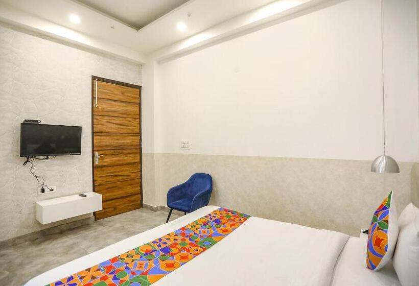 Fabhotel F9 Sector 19