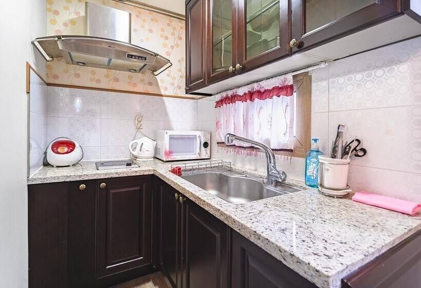 Gapyeong Hill House Pension