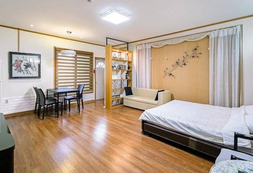 Gapyeong Hill House Pension