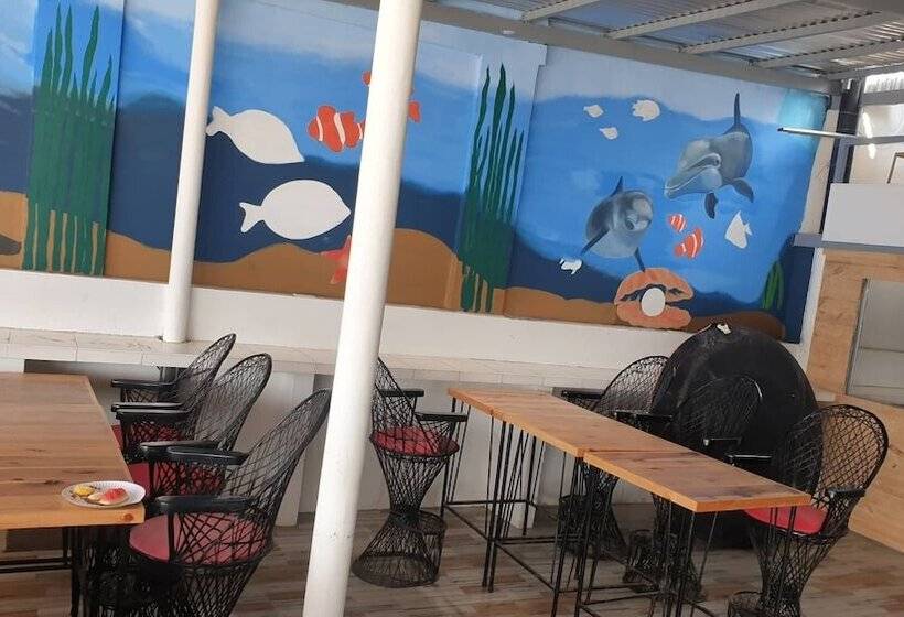 Gumleaves Hotel Barreto