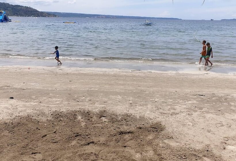 Gumleaves Hotel Barreto