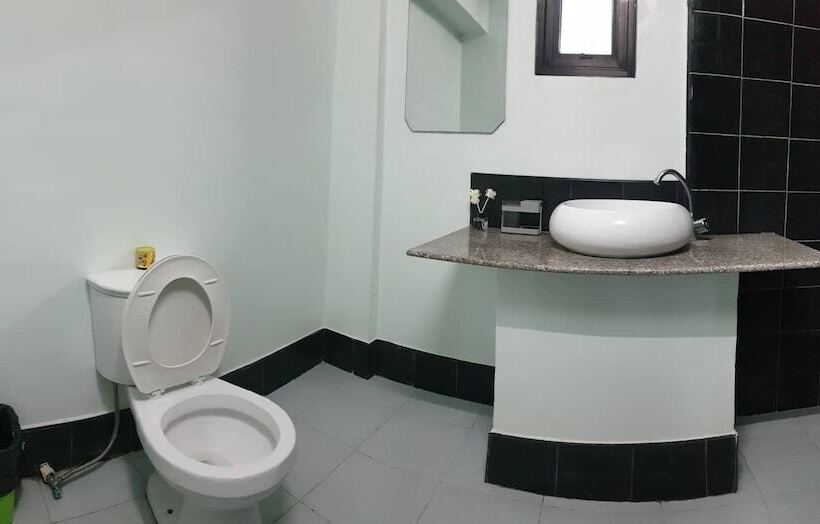 Gumleaves Hotel Barreto