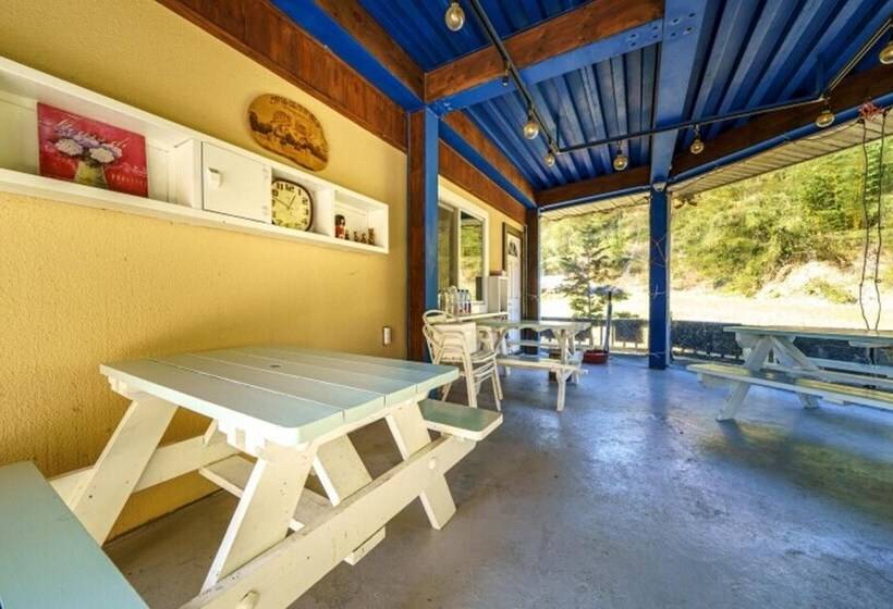 Gangneung Gyeongpoui Haru Pension