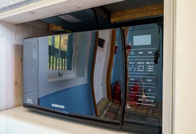 Gangneung Gyeongpoui Haru Pension