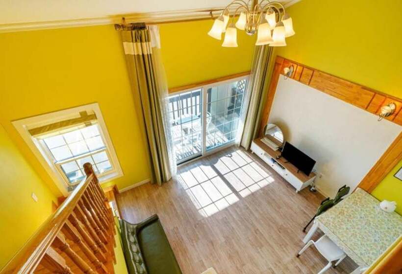 Gangneung Gyeongpoui Haru Pension