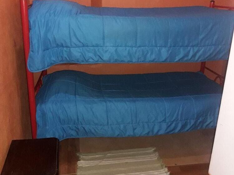 Hostal La Casa Blanca