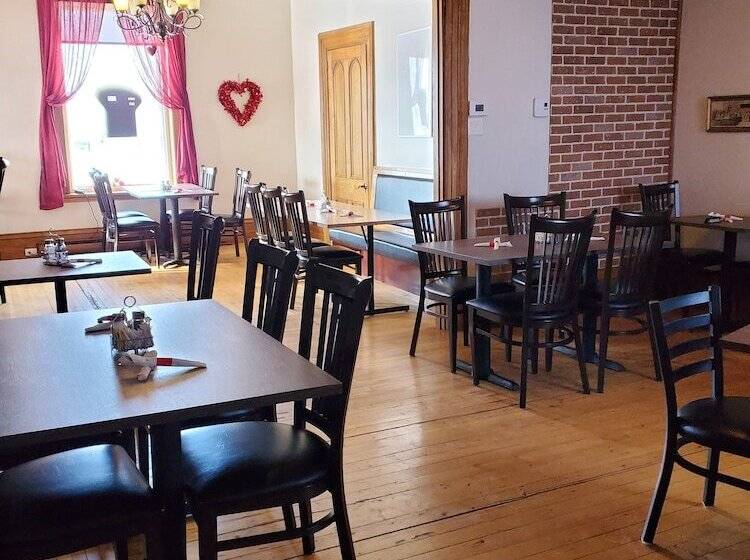 簡易ホテル Resto Auberge Le St Octave