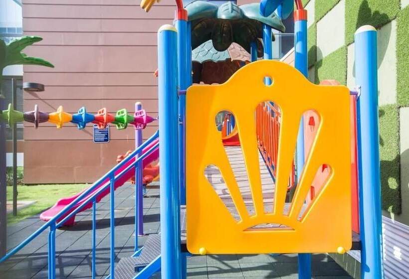 هتل Accra Fine Suites