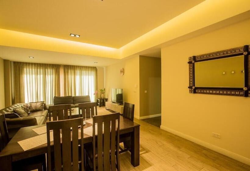 هتل Accra Fine Suites