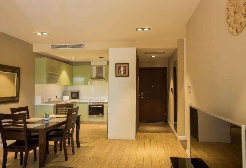 هتل Accra Fine Suites