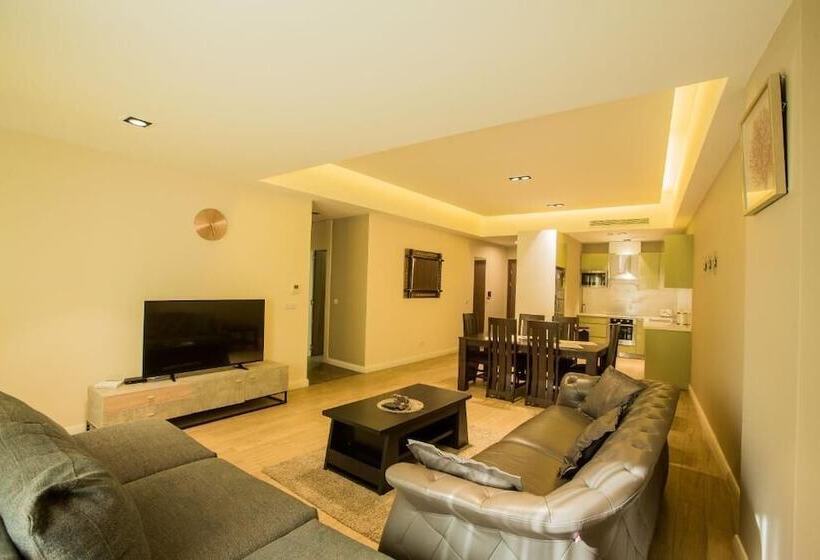 هتل Accra Fine Suites