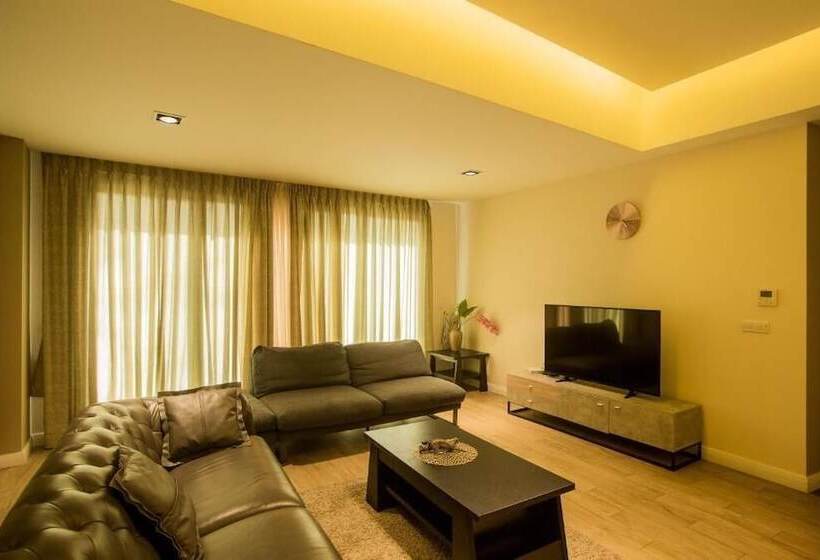 هتل Accra Fine Suites