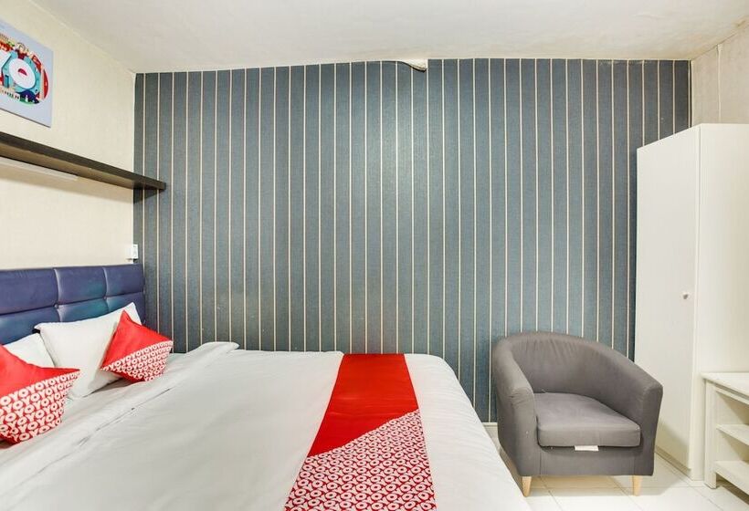 Отель Afira Rooms Aeropolis By Oyo Rooms