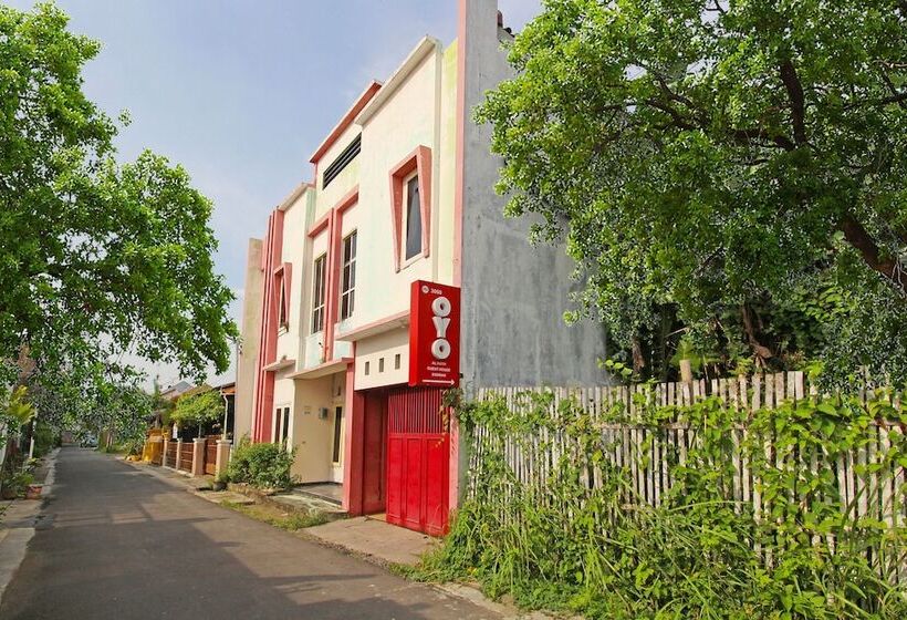 فندق Al Fatih Guest House Syariah By Oyo Rooms