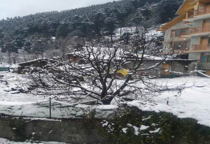 호텔 Antriksh Cottage Manali