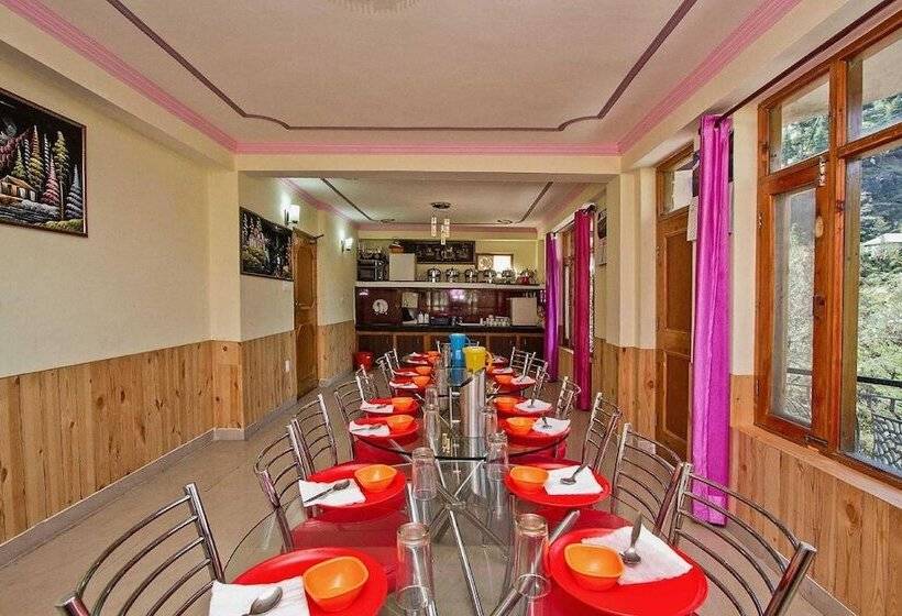 호텔 Antriksh Cottage Manali