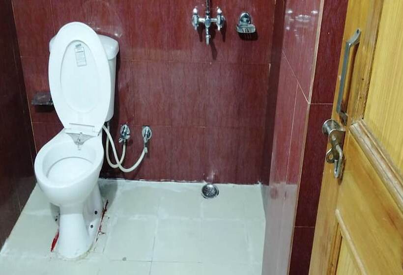 ホテル Antriksh Cottage Manali