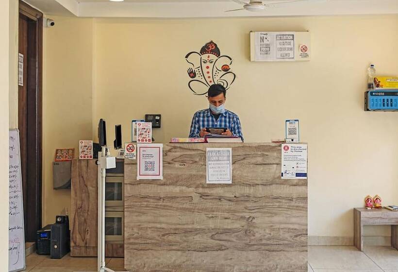 호텔 Antriksh Cottage Manali