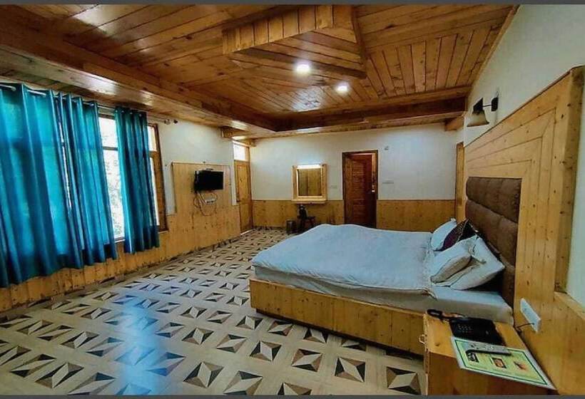 호텔 Antriksh Cottage Manali