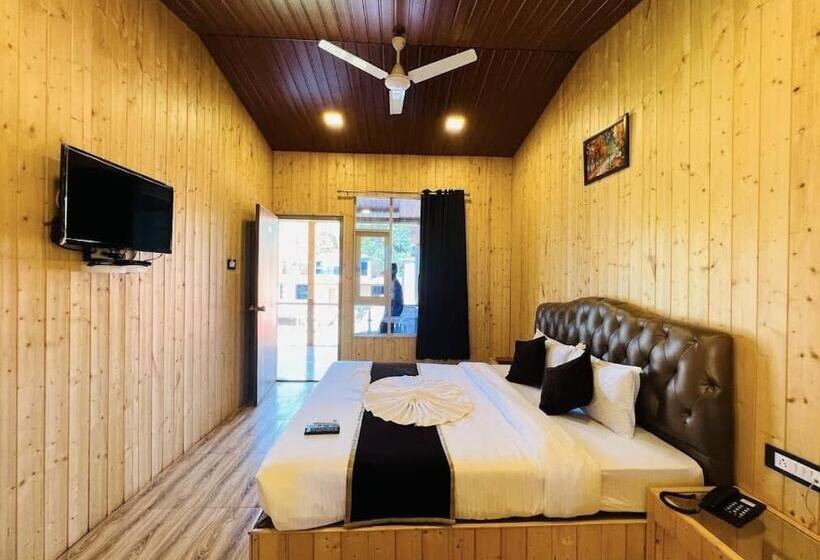 בית מלון כפרי Arya Resort & Spa