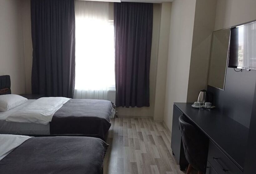 ホテル Atlihan Plus