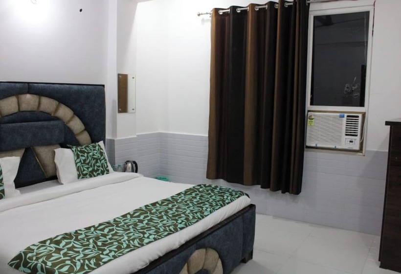 Отель Avexia Kanha Residency