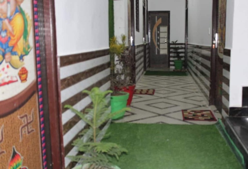 Отель Avexia Kanha Residency