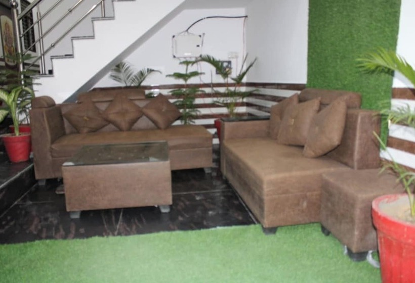 Отель Avexia Kanha Residency