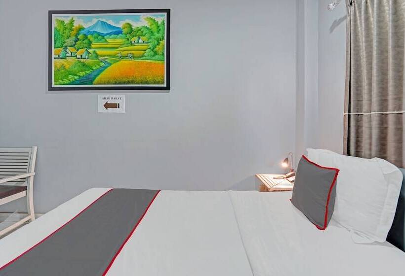 בית מלון כפרי Collection O 90783 Probolinggo Homestay