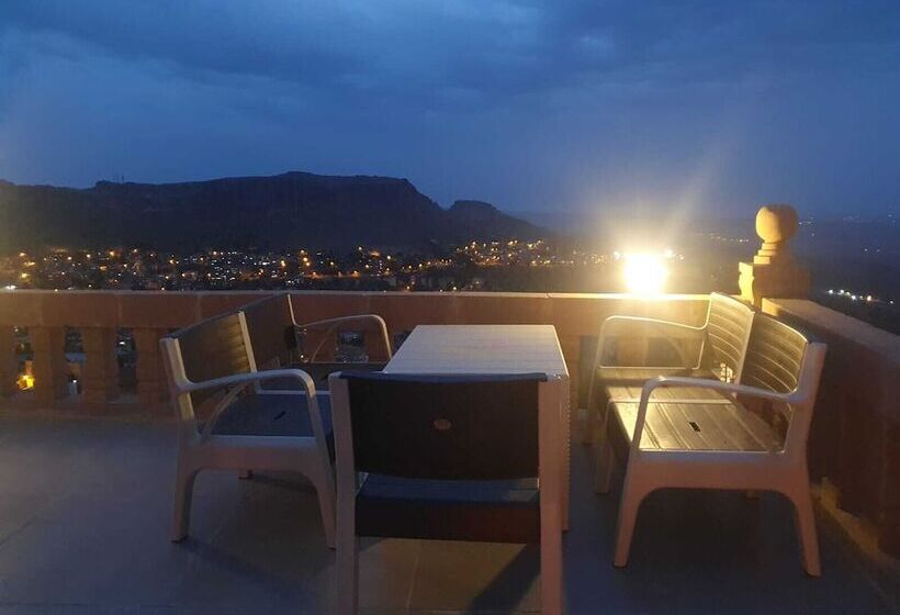 هتل Mardi̇n Bey Konaği