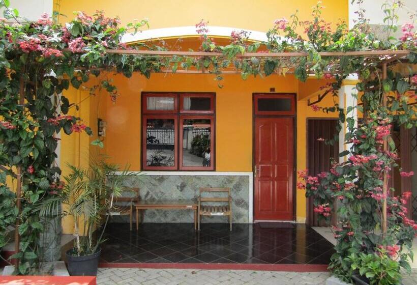 Отель Bip Tawangmangu