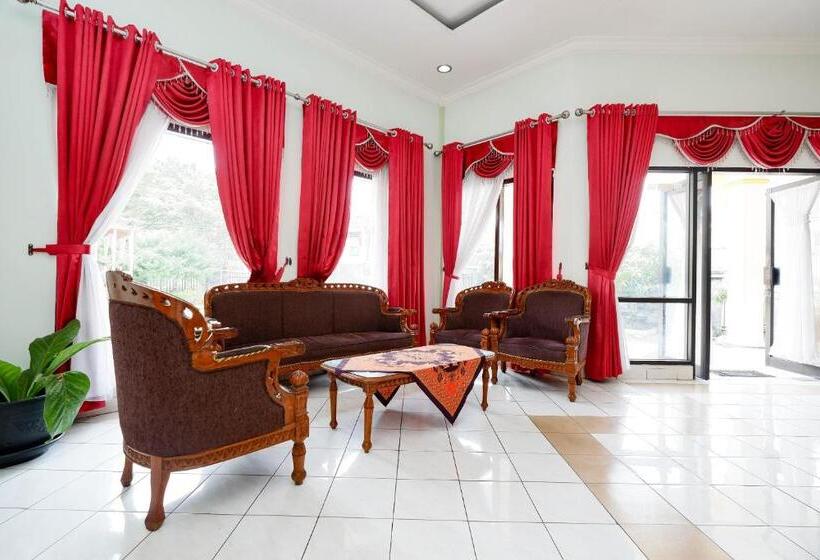 Отель Bip Tawangmangu