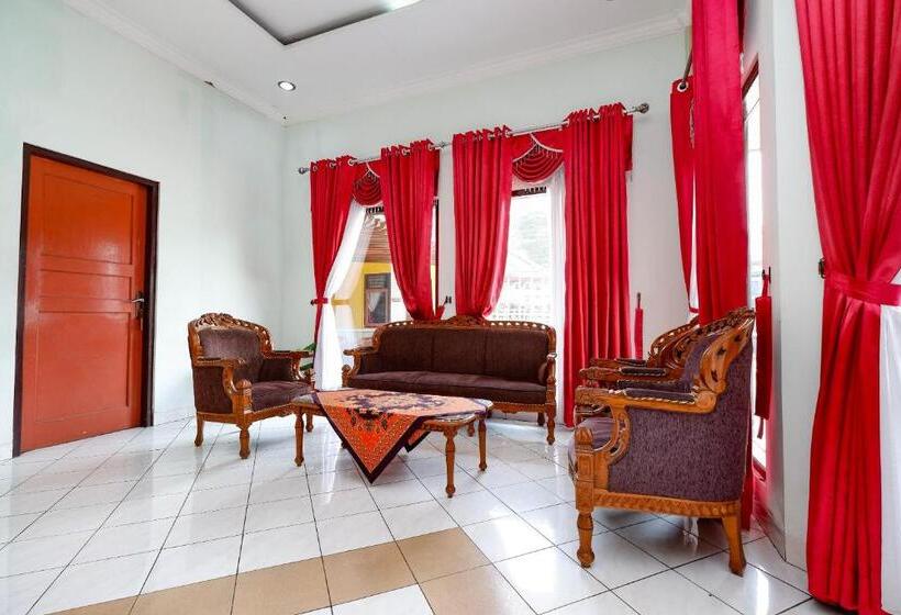 Отель Bip Tawangmangu