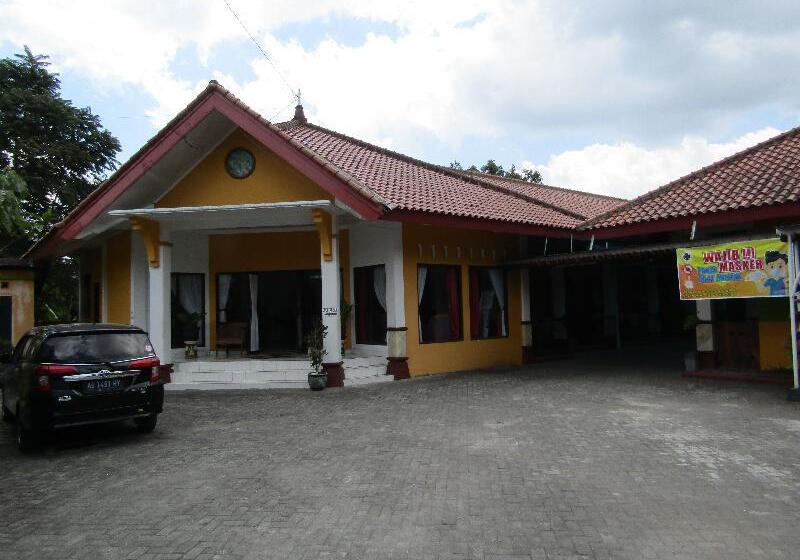 Отель Bip Tawangmangu