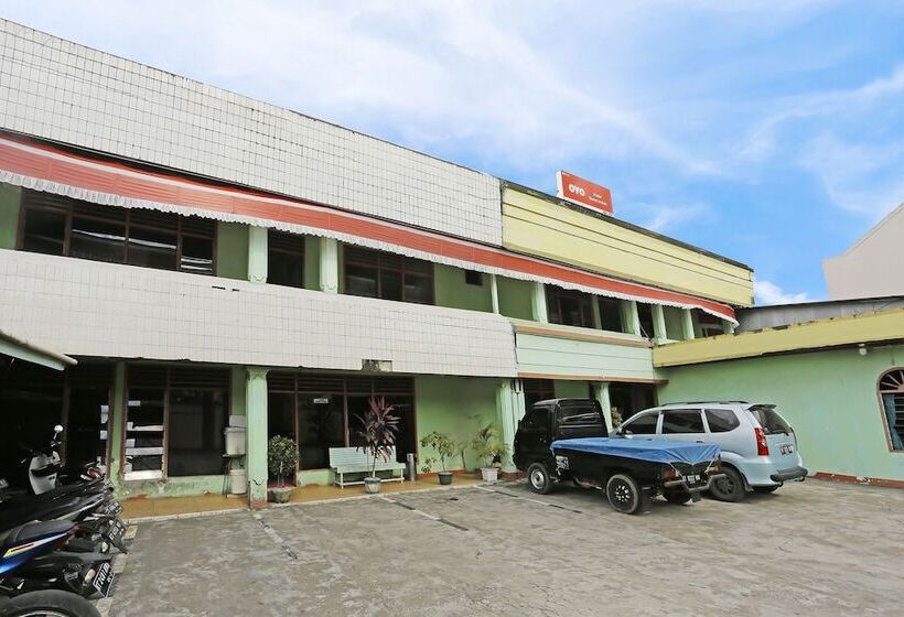 בית מלון כפרי Bone Indah By Oyo Rooms