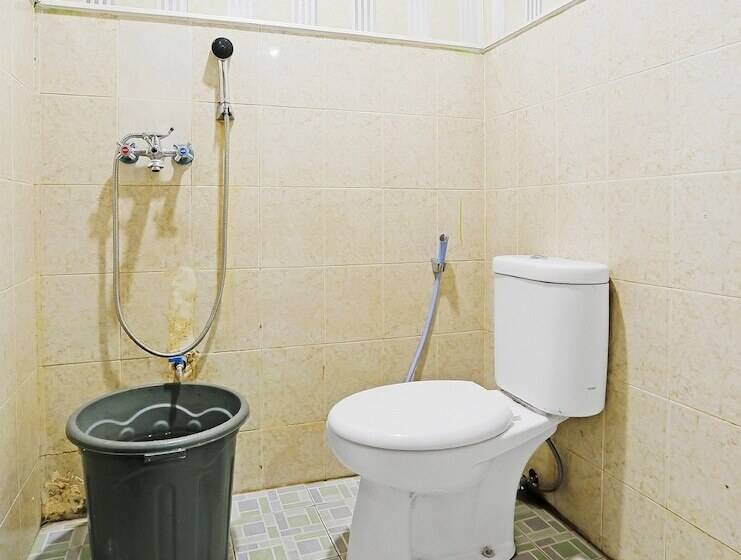 בית מלון כפרי Bone Indah By Oyo Rooms