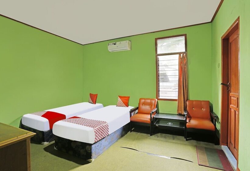 בית מלון כפרי Bone Indah By Oyo Rooms