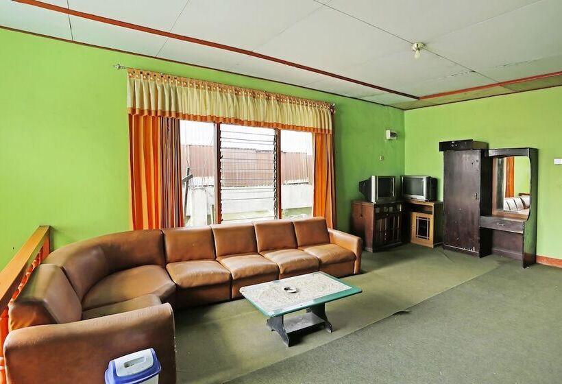 בית מלון כפרי Bone Indah By Oyo Rooms