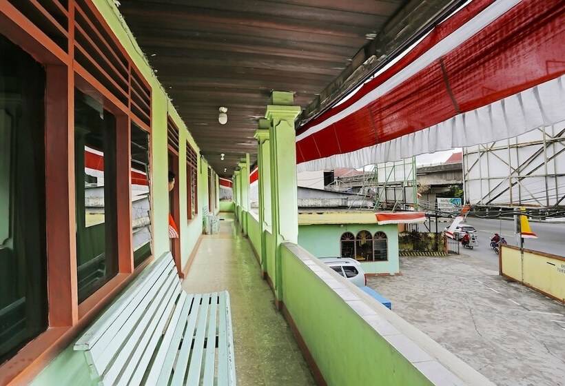 בית מלון כפרי Bone Indah By Oyo Rooms