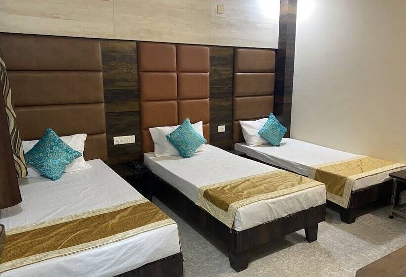 בית מלון כפרי Brij Residency