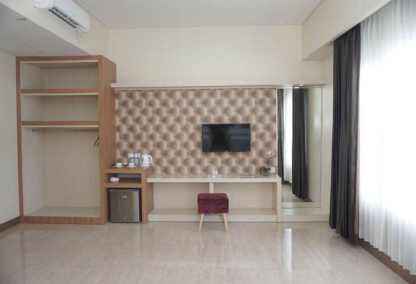 Cahaya 3 Hotel Near Juanda Airport