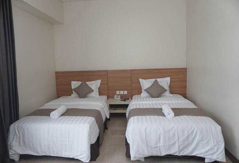 Cahaya 3 Hotel Near Juanda Airport