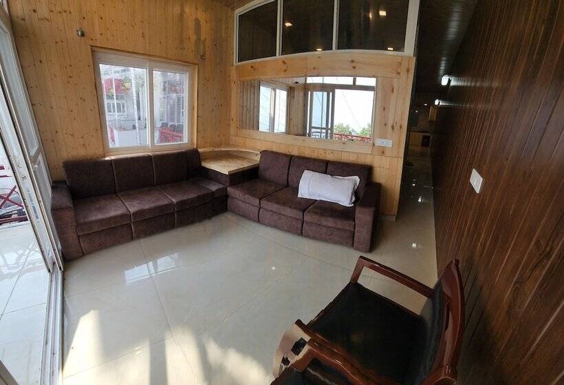 ホテル Casa Arhan Luxury Mussoorie Homestay