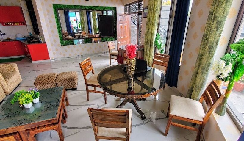 ホテル Casa Arhan Luxury Mussoorie Homestay