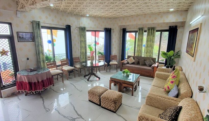 ホテル Casa Arhan Luxury Mussoorie Homestay